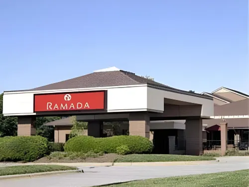 Ramada by Wyndham Raleigh Rooms Photos