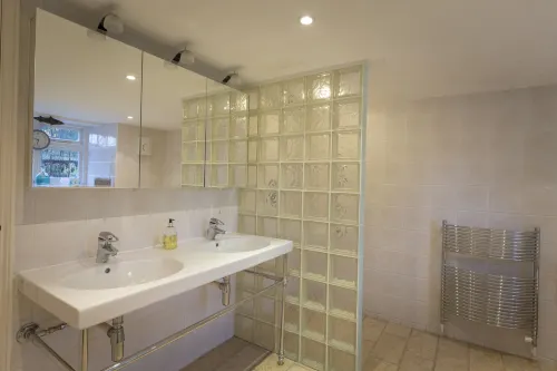 Grosvenor Villa Rooms Photos