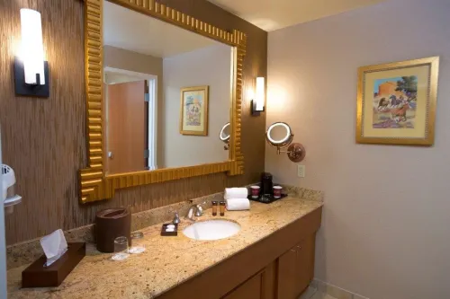 South Point Hotel Casino-Spa Rooms Photos