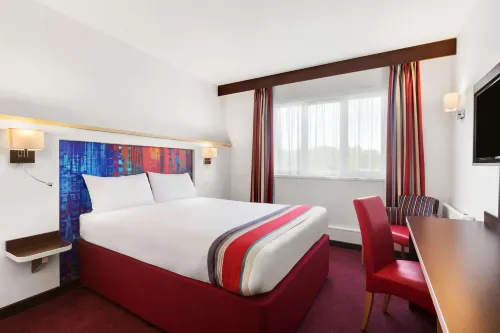 Ramada by Wyndham Milton Keynes Rooms Photos