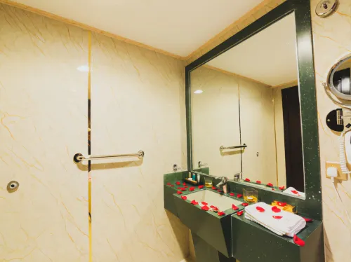Golden Ship Hotel Photos