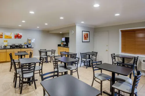 Quality Inn & Suites El Cajon San Diego East Dining Photos