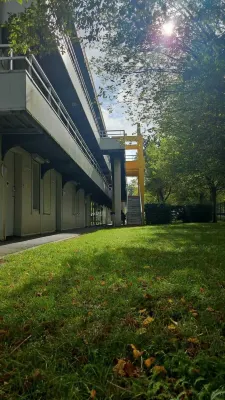 Première Classe Espaces publics Photos