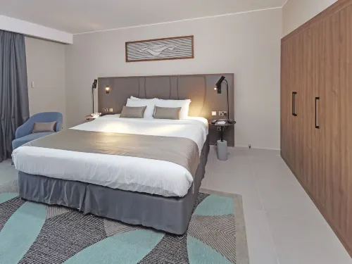 Hotel Holiday International Номера Photos