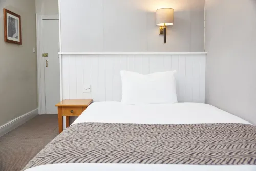 Lamb Hotel by Greene King Inns Rooms Photos