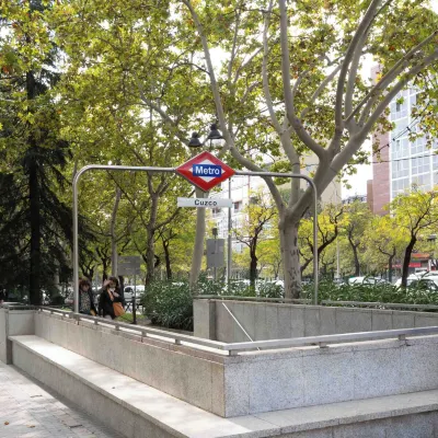Limehome Madrid Calle de Juan Hurtado de Mendoza À proximité de l'hôtel Photos