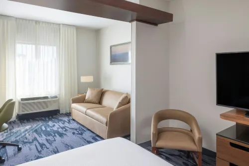 Fairfield Inn & Suites Springfield Northampton/Amherst Rooms Photos
