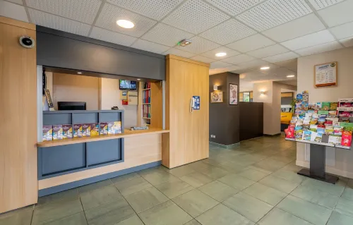 B&B Hotel Creil Chantilly Espaces publics Photos