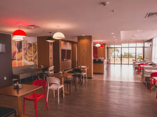 Ibis Carlos Barbosa Dining Photos
