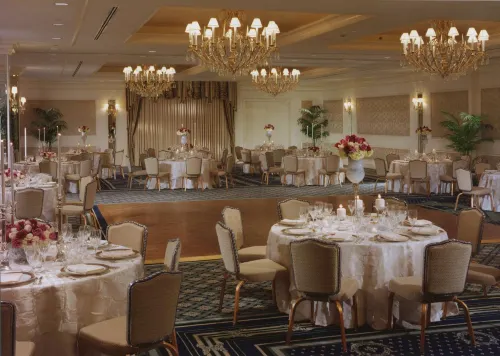 The Colonnade Hotel Restauration Photos