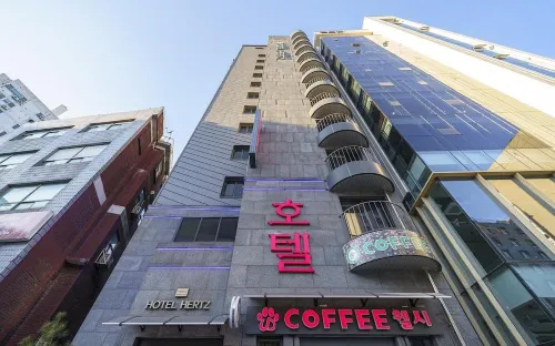 Hertz Hotel Extérieur Photos