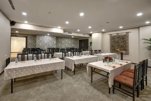 Grandeur Hotel Al Barsha Business Photos