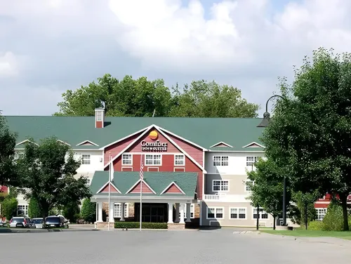 Fairfield Inn & Suites Great Barrington Lenox/Berkshires Exterior Photos