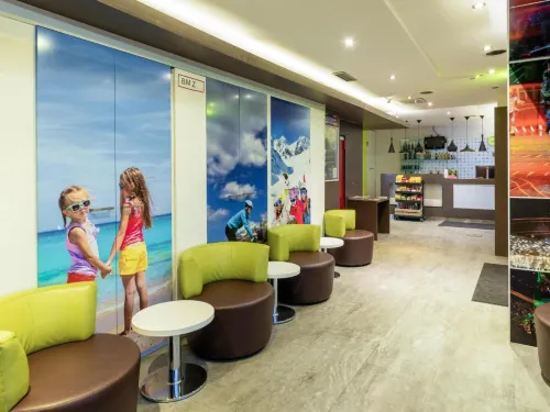 B&B HOTEL Bochum Hbf-Nord Public Areas Photos