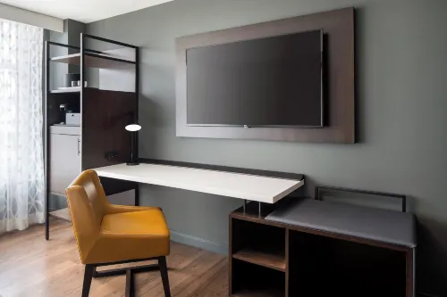 Morgantown Marriott at Waterfront Place Rooms Photos