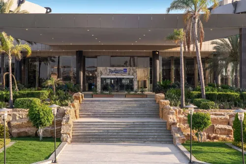 Radisson Blu Hotel & Convention Center, Alexandria Außen Photos
