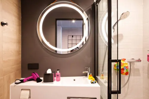 Moxy Rust Rooms Photos
