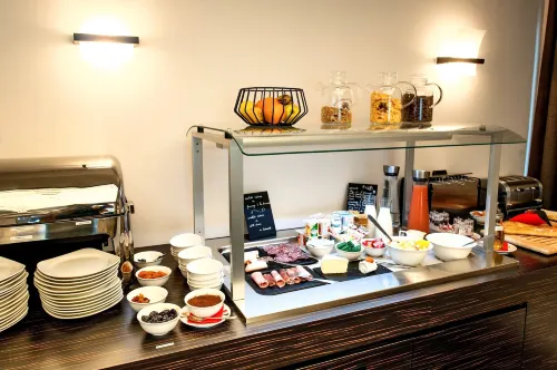 Best Western Hotel Journel Antibes-Juan-Les-Pins Dining Photos
