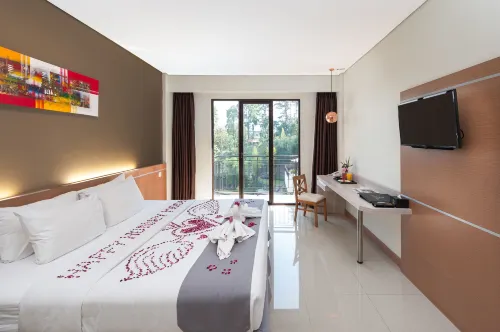 Nava Hotel Tawangmangu Photos
