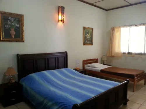 Seaside Travellers Inn Photos