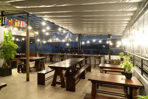 Green Star Hotel Dining Photos