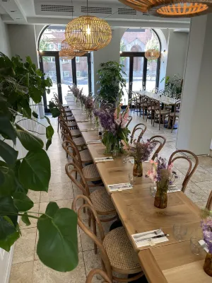 Hotel Alexandra Dining Photos
