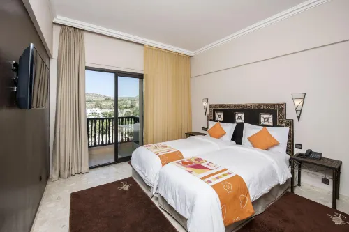 Oasis Hotel & Spa Photos