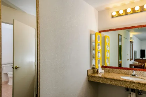 Motel 6 Oakdale, CA Camere Photos
