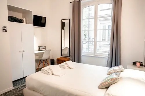Hotel des Arts - Centre Cathédrale Photos