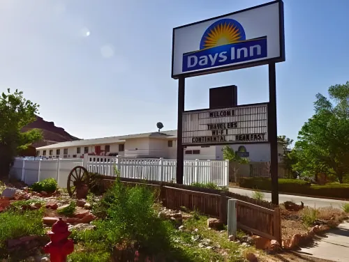 Days Inn by Wyndham Moab Extérieur Photos