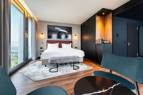 Radisson Blu Hotel at Porsche Design Tower Chambres Photos