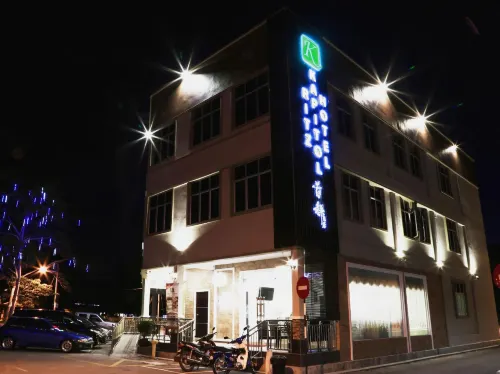 K GARDEN HOTEL PARIT BUNTAR Extérieur Photos