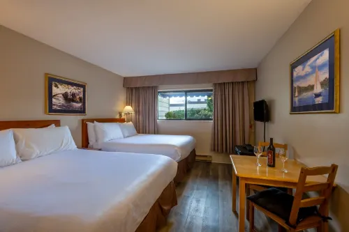 Sidney Waterfront Inn & Suites Huoneet Photos