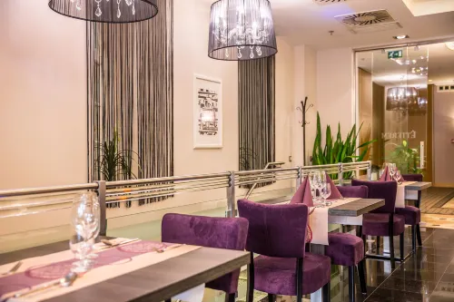 Hotel President Restauration Photos