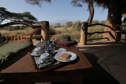 Kibo Safari Camp, Amboseli Restauration Photos