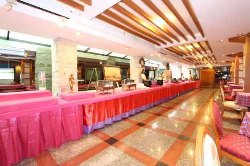 The Camelot Hotel Pattaya Питание Photos
