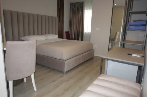 Freddy's Hotel Photos