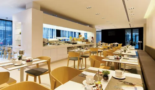 Eurostars Book Hotel Питание Photos