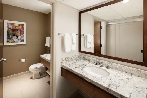 DoubleTree by Hilton Ontario Airport Chambres Photos