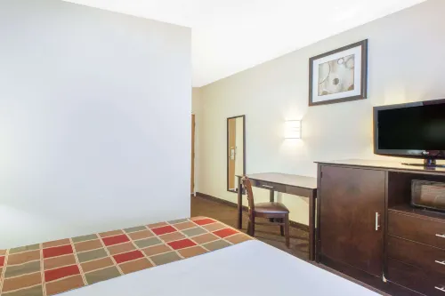 Travelodge by Wyndham Romulus Detroit Airport Zimmer Photos