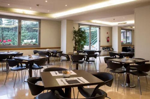 B&B HOTEL Barcelona Mollet Porta de Gallecs Spisning Photos