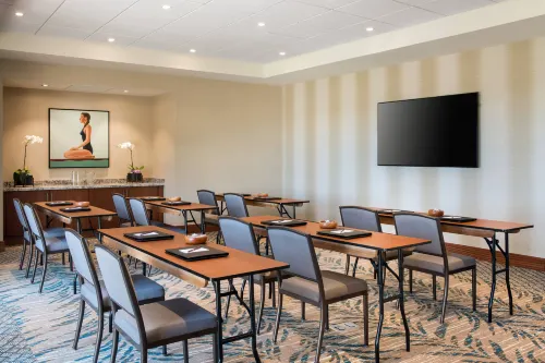 Residence Inn Maui Wailea Business Facilities Photos