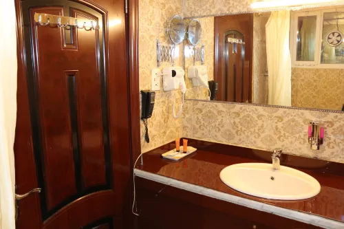 Mariana Hotel Rooms Photos