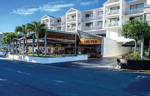 Airlie Beach Hotel Exterior Photos