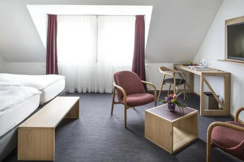 Royal Hotel - Urban Living Photos