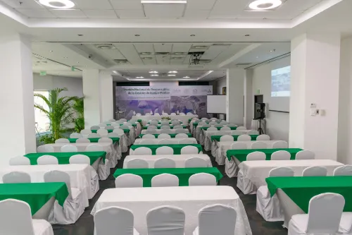 Holiday Inn Campeche Business Photos