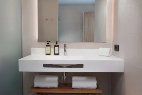Tembo Barcelona Camere Photos