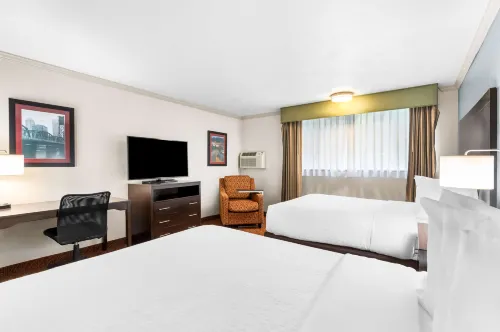 Best Western Plus Parkway Inn Rum Photos