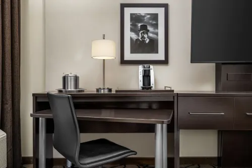 The Verve Boston Natick, Tapestry Collection by Hilton Camere Photos