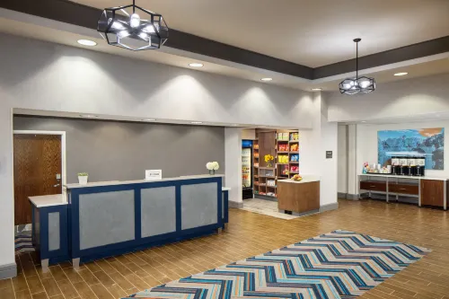 Hampton Inn by Hilton Garden City Long Island Espaces publics Photos